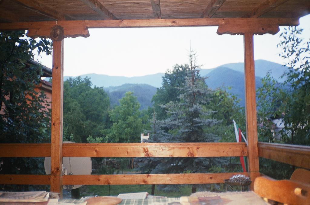 Villa Lilia Apriltsi  Esterno foto