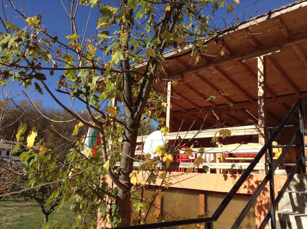 Villa Lilia Apriltsi  Esterno foto